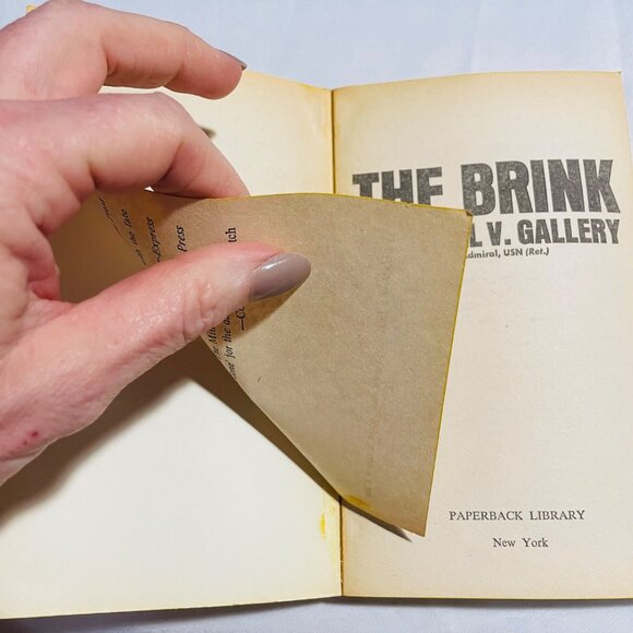 The Brink By Daniel V. Gallery Paperback Library Edition 1969 Vintage Book - Picture 5 of 7